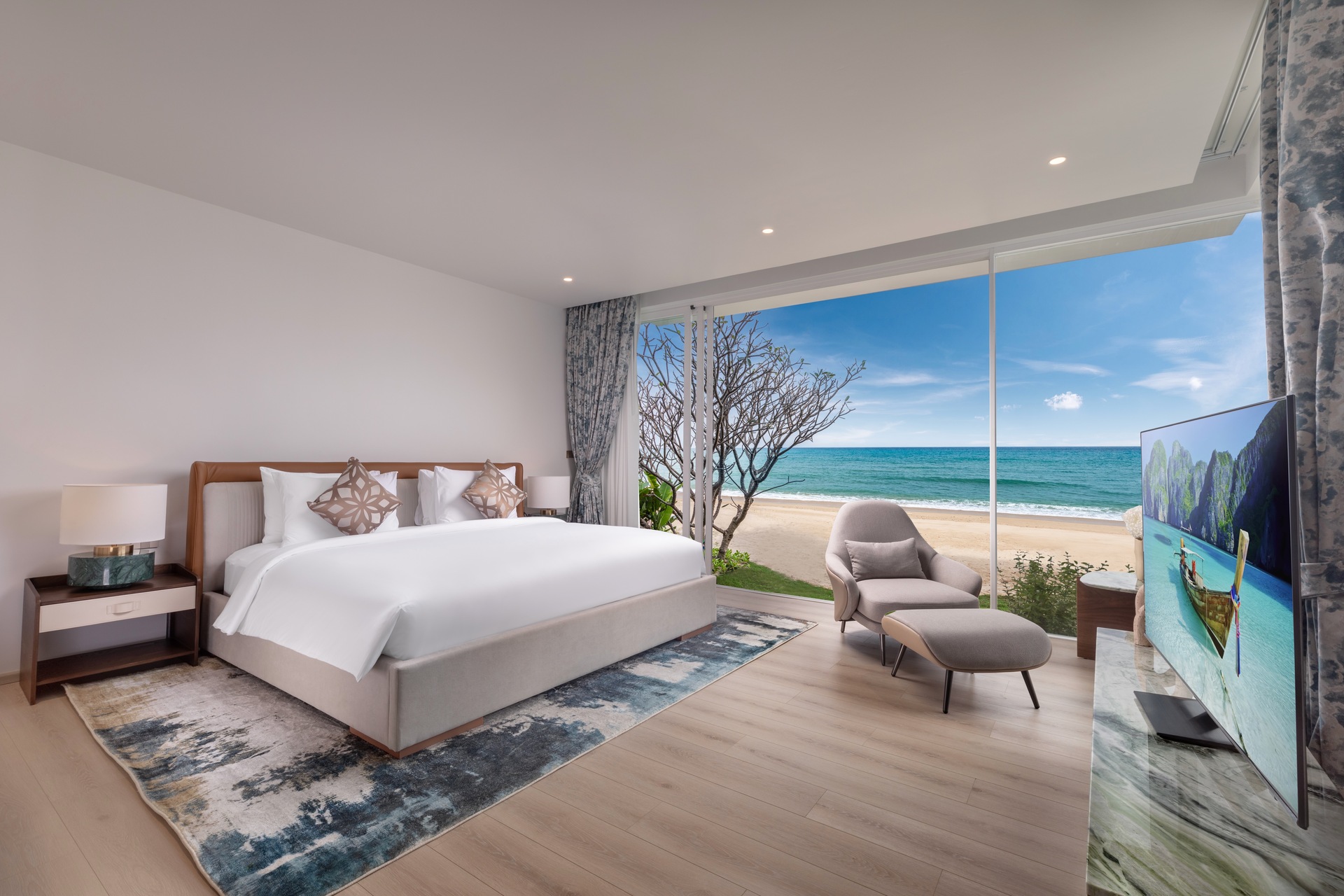 Villa Amann Phuket - Master Bedroom 1 1