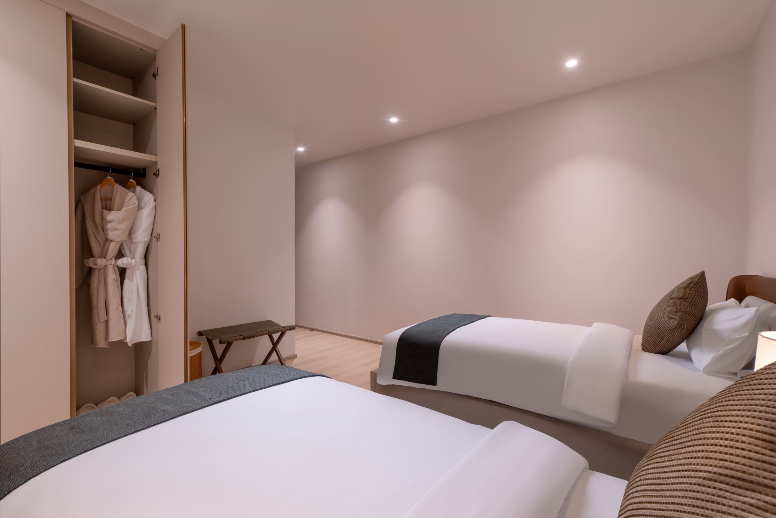 Villa Amann Phuket - Guest Bedroom 1 1