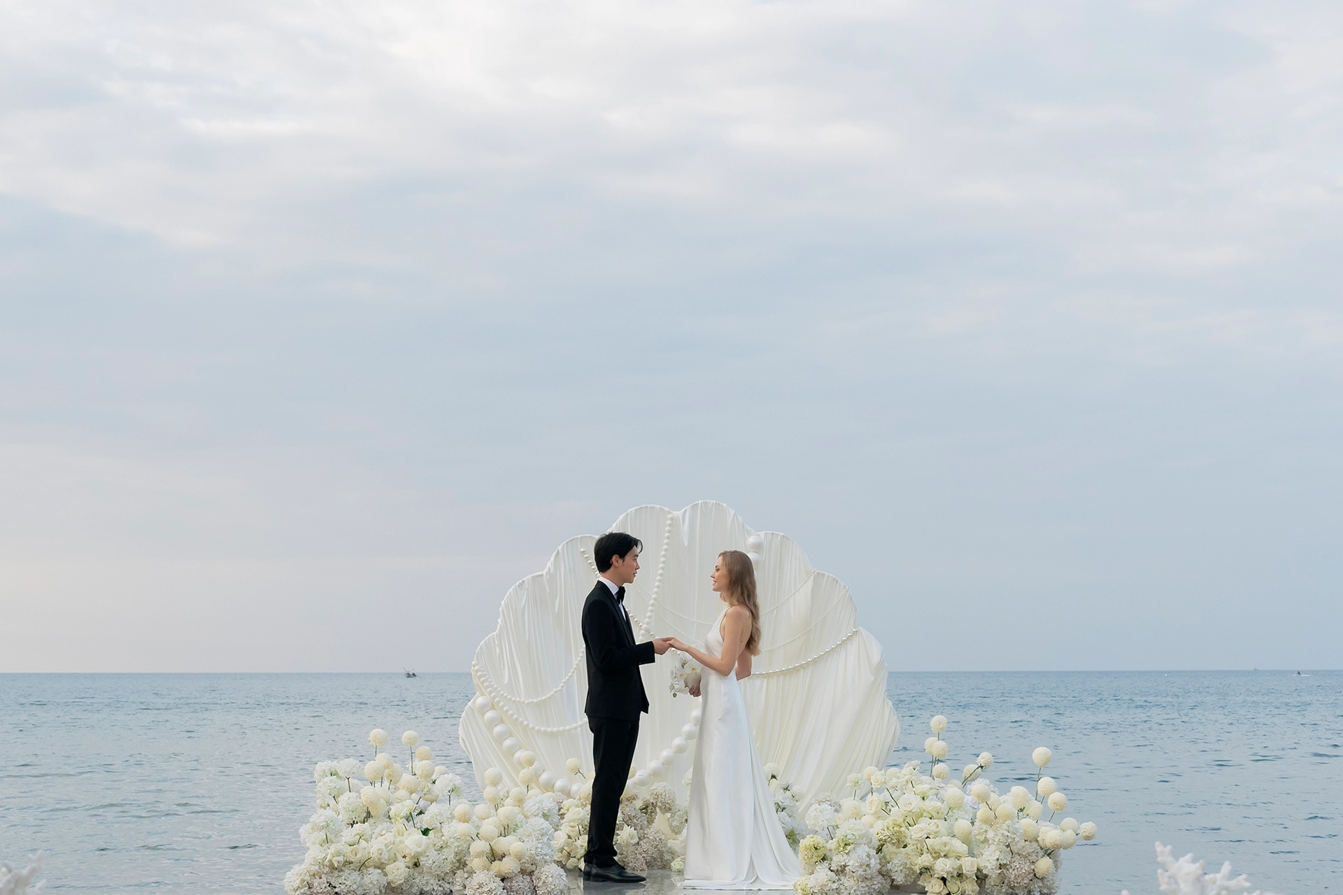 Stage Over the Ocean 2-3